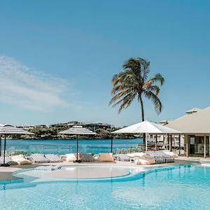 https://novotel-twin-waters-resort.hotelssunshinecoast.net