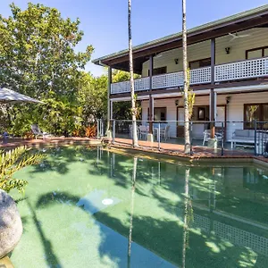 https://23-solander-boulevard-family-home-by-the-beach.cairnshotels4all.com